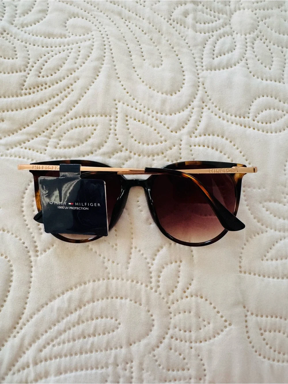 Tommy Hilfiger Tortoiseshell Frame Sunglasses with Brown Gradient Lenses